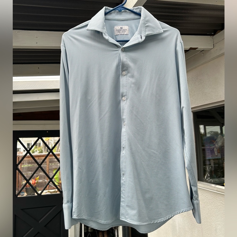 Mizzen and Main Light Blue shirt - Small